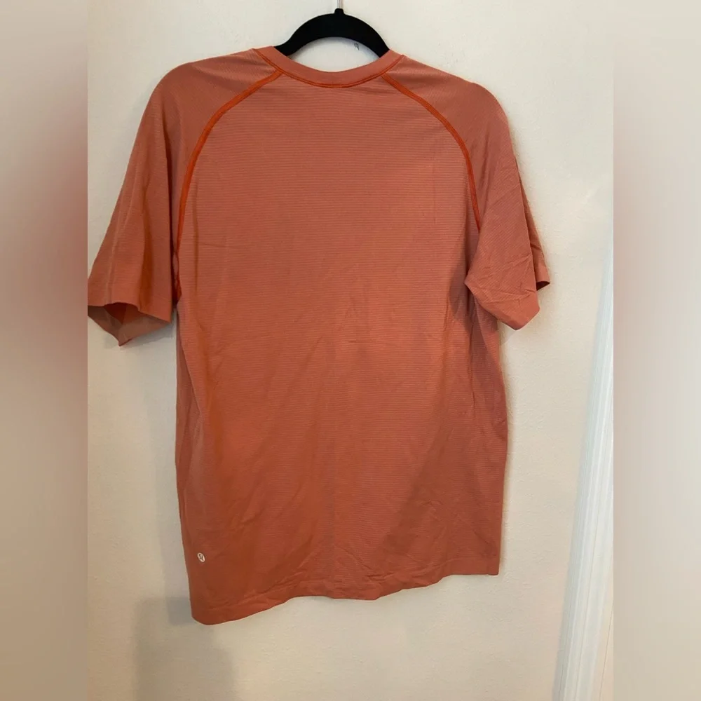 Lululemon Metal Vent Tech Short Sleeve Shirt Coral Orange Size L - Picture 2 of 5